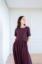 Load image into Gallery viewer, Mabel Crop Boxy Tee - Linen Blend