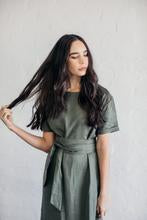 Load image into Gallery viewer, Aster Shift Dress
