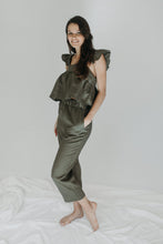 Load image into Gallery viewer, Willow Cropped High-Rise Linen Pants