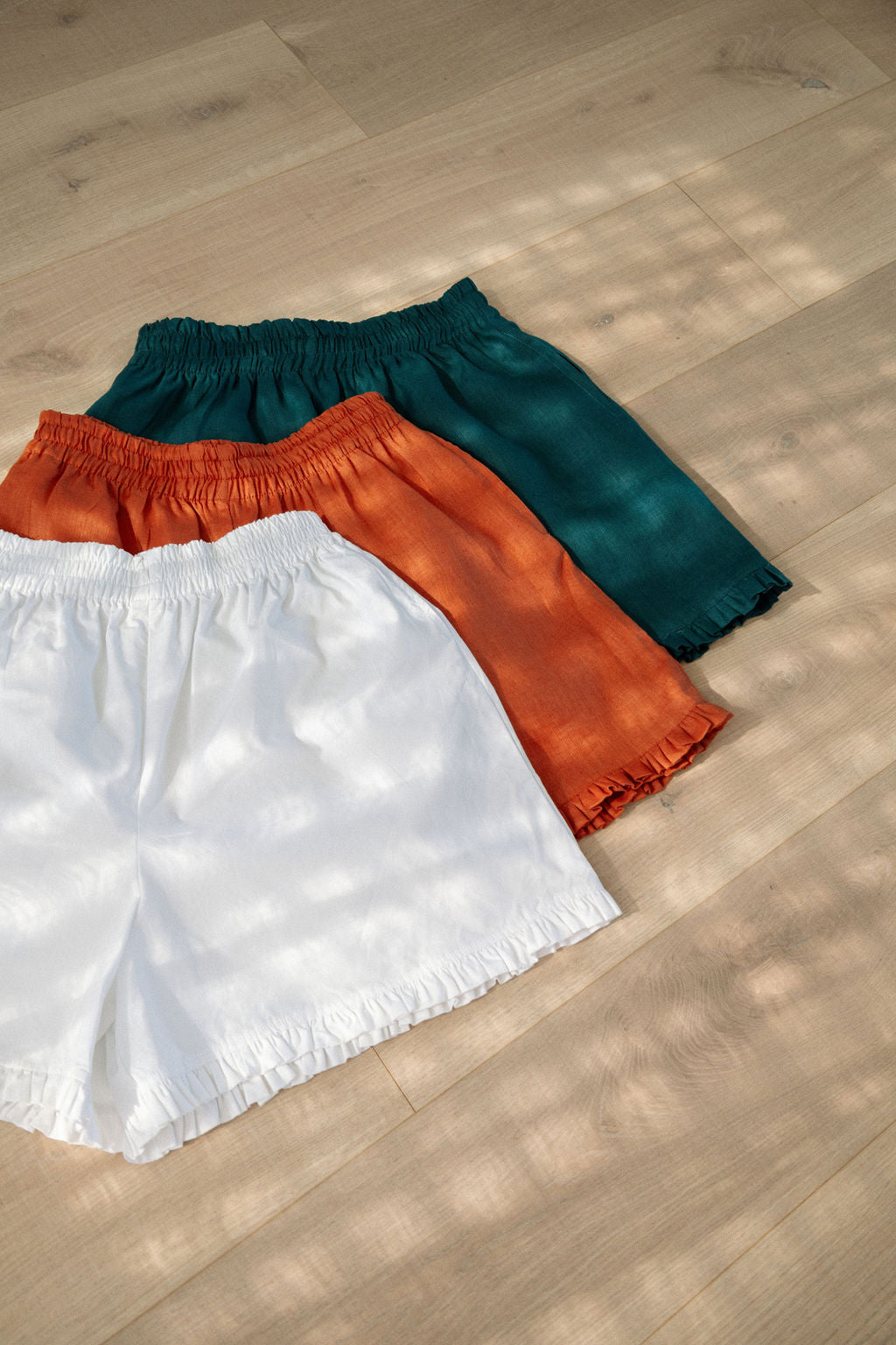 Iris Shorts With Frill Hem - Cotton Prints