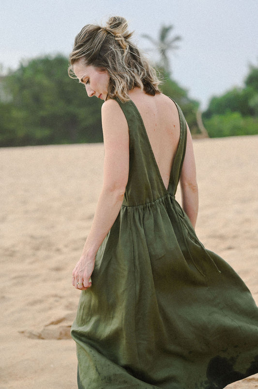 Hannah Low V-back dress - Linen