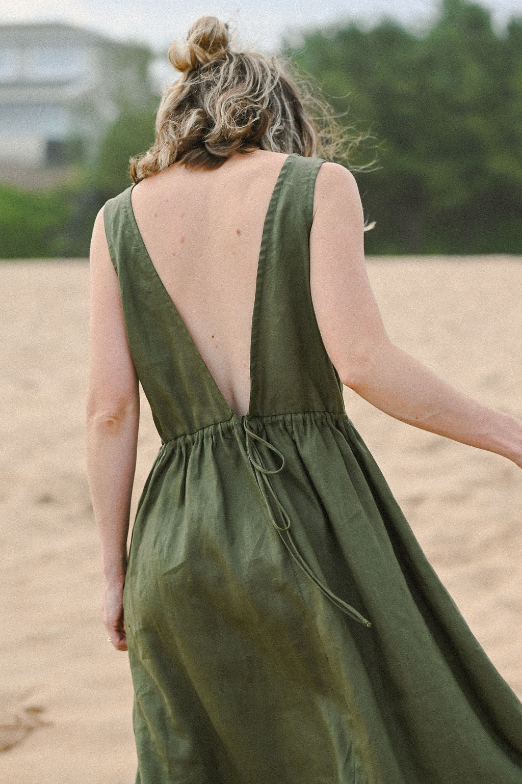 Hannah Low V-back dress - Linen