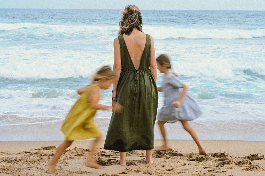 Hannah Low V-back dress - Linen
