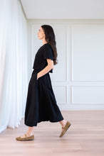 Load image into Gallery viewer, Mabel Crop Boxy Tee - Linen Blend
