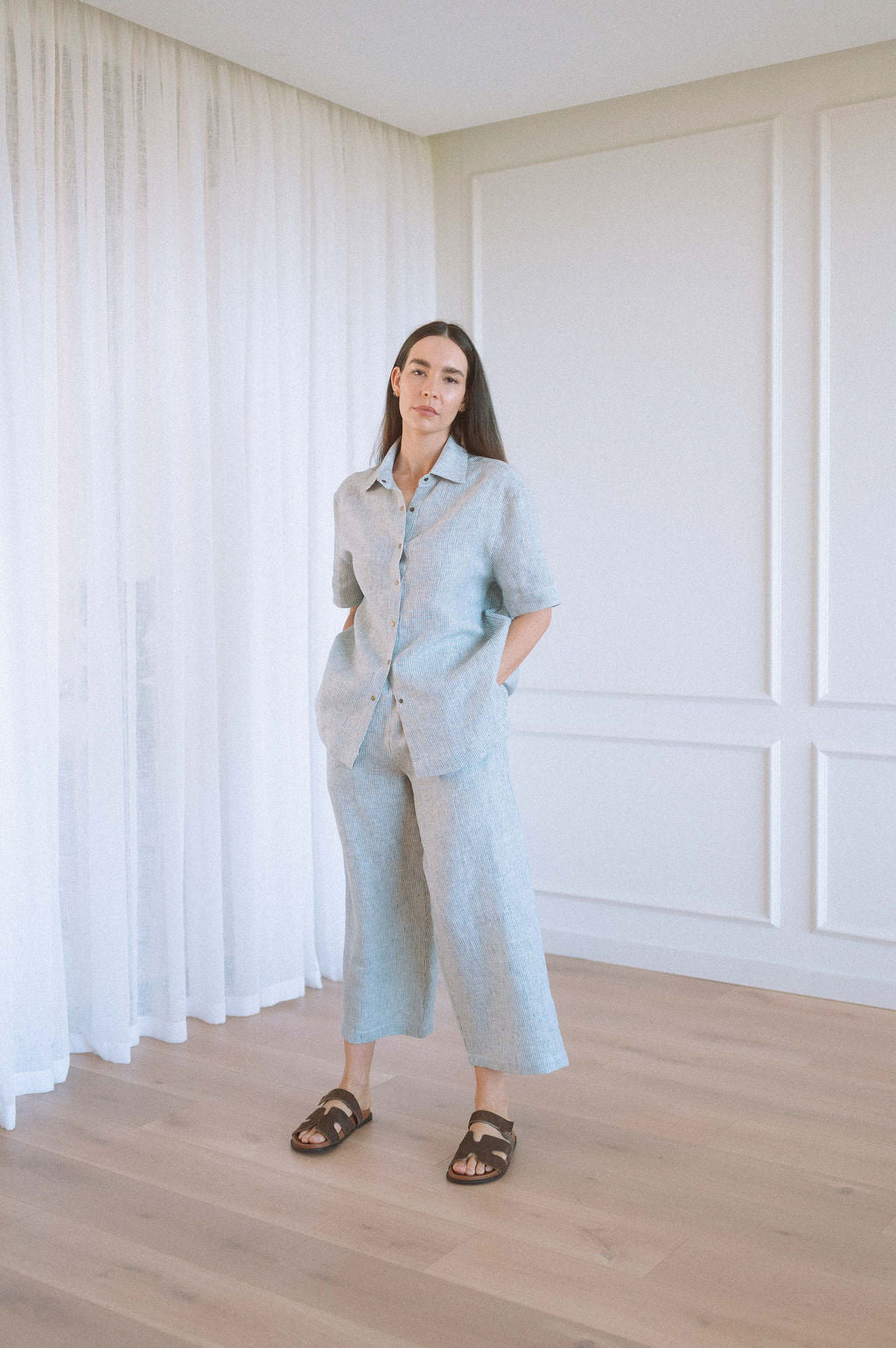 Willow Cropped High-Rise Linen Pants